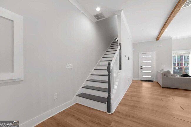Building Photo - 957 Ashby Grove SW