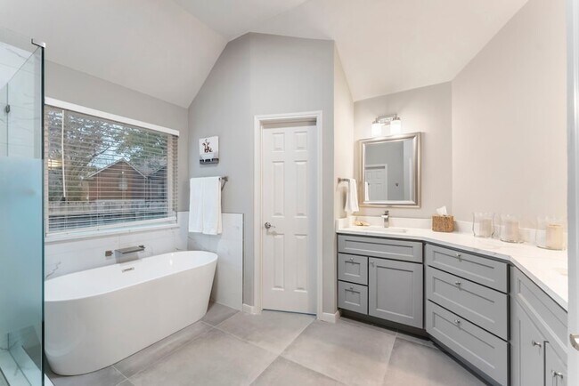 Building Photo - 25003 Burgh Castle Dr