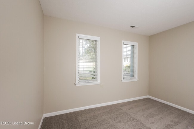 Building Photo - 8704 4 Oaks Ct