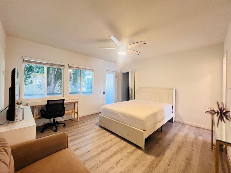 Building Photo - 5525 Harold Way