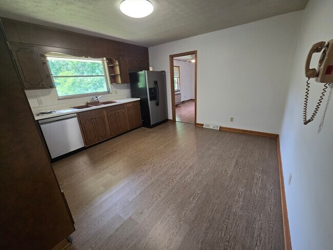 Building Photo - 3109 Dekalb Dr SW