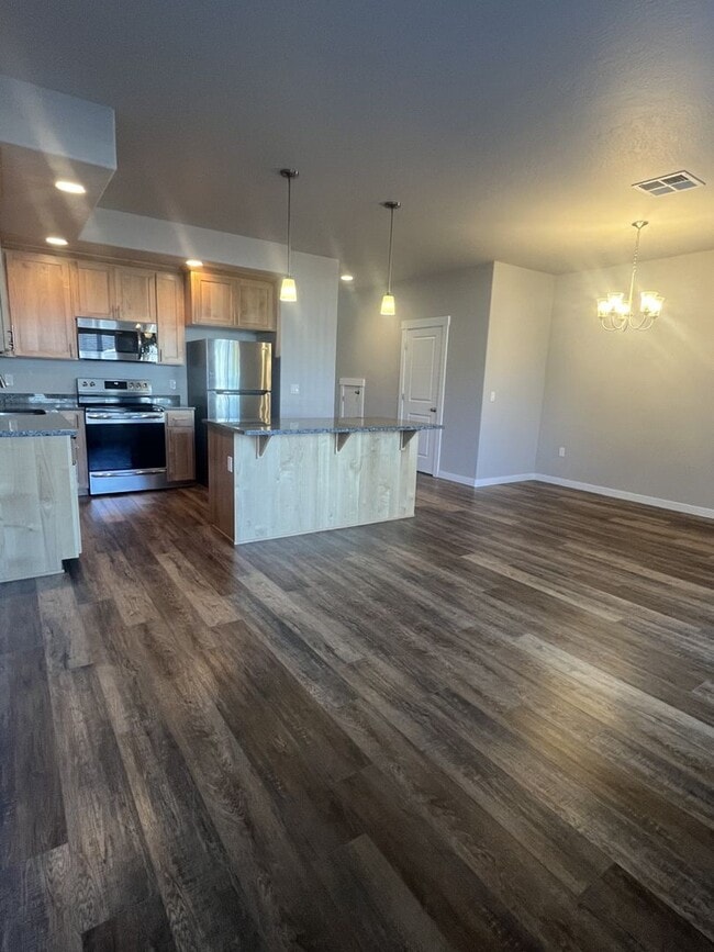 Building Photo - 1835-1837 Lillian St