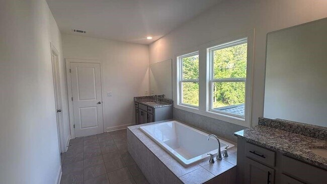 Building Photo - 5365 Travers Ln