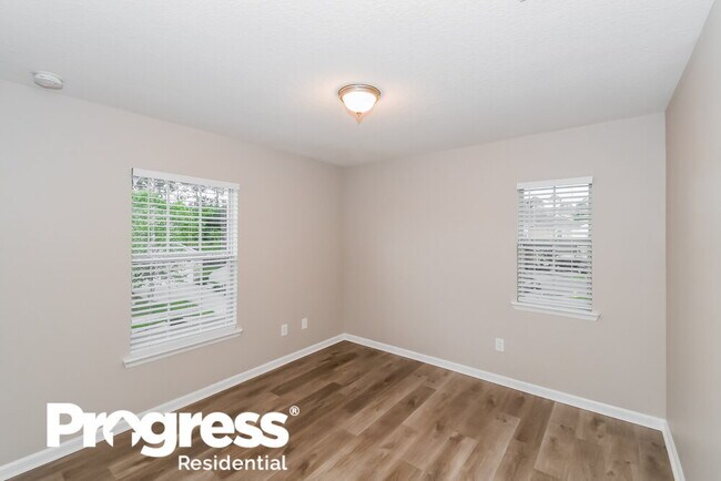 Building Photo - 6055 Bartram Village Dr