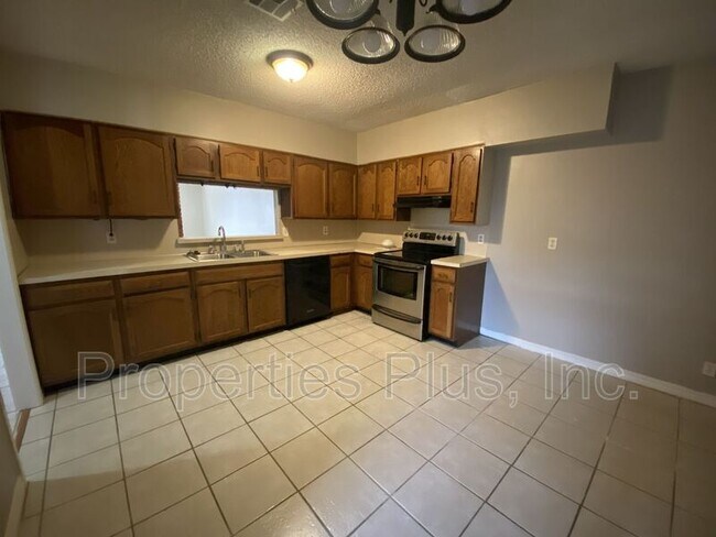 Building Photo - 5914 S 87th E Ave