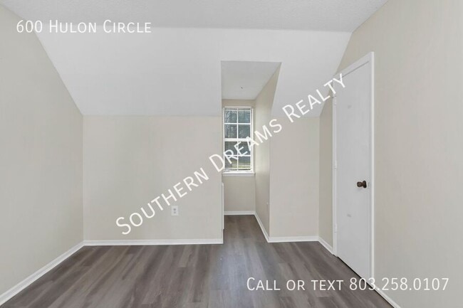 Building Photo - 600 Hulon Ct