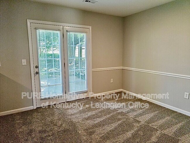 Building Photo - 1053 Merrick Dr