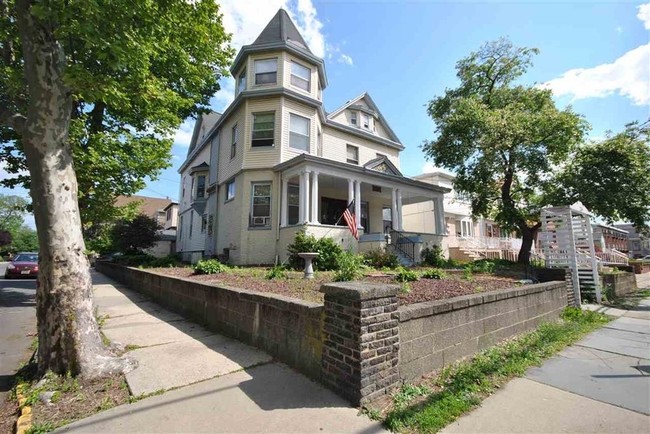 Building Photo - 234 Avenue A