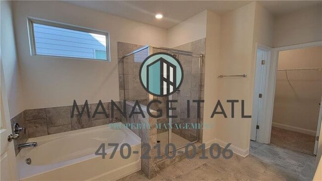Building Photo - Primary Bedroom on Main - 4 bedroom house in Buford