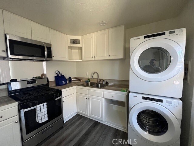 Building Photo - 45421 Sunset Ln