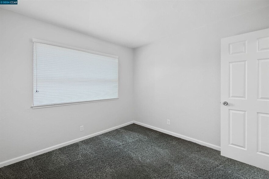 Building Photo - 1417 Berrellesa St