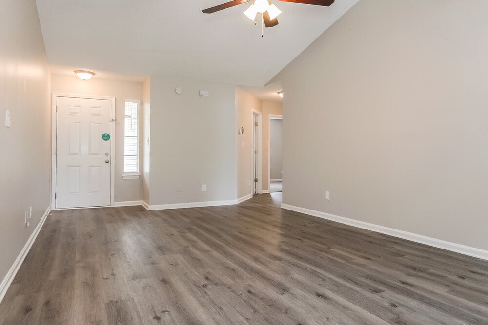 Building Photo - 317 Brookside Dr