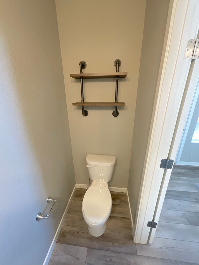 Building Photo - 3 Bedrooom Home Available Near Dublin Blvd...