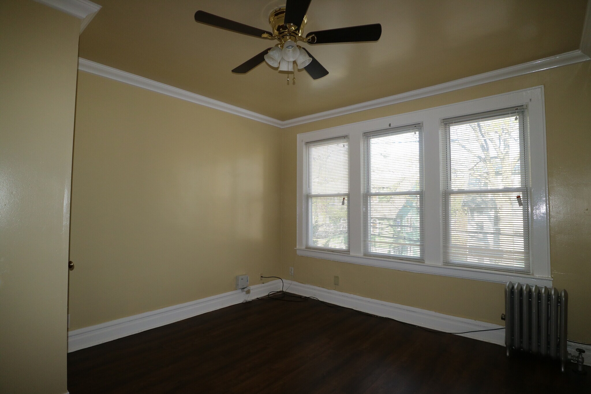 Building Photo - 138 Vermont Ave