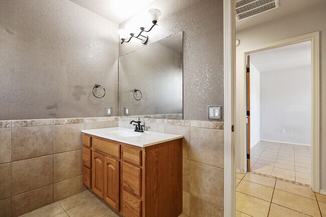 Building Photo - 351 Cielo Grande Ct
