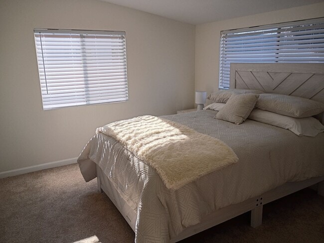 Building Photo - Fully Furnished Gem. Truly Turn-Key Living!