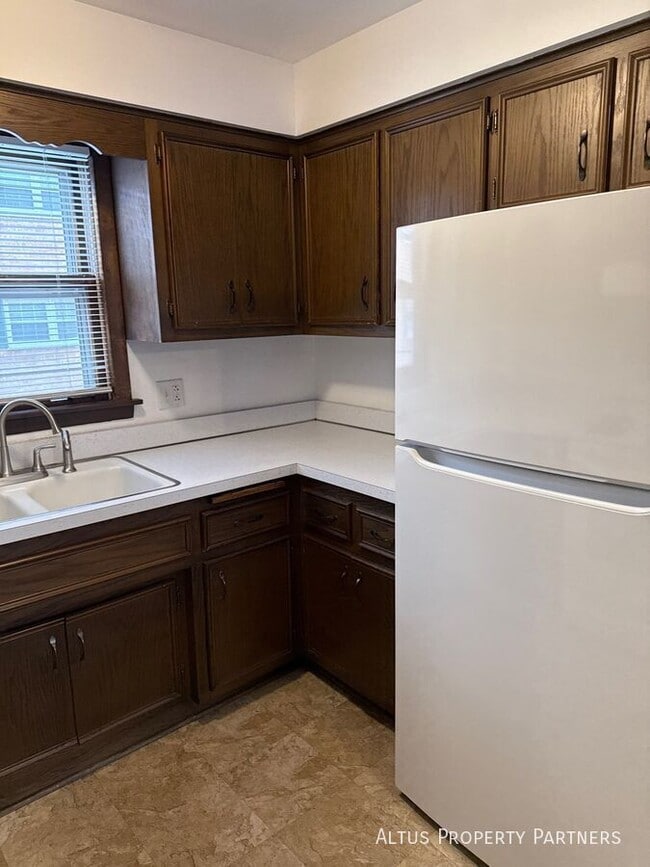 Building Photo - 17385 70th Ave