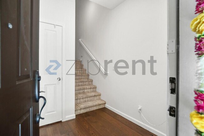 Building Photo - Unit 1529