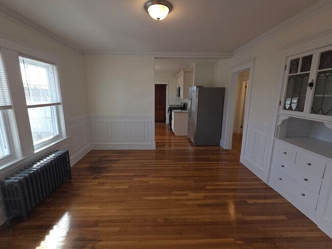 Building Photo - 32 Boutwell St