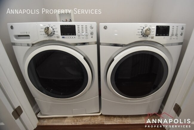 Building Photo - 133 Lejeune Way