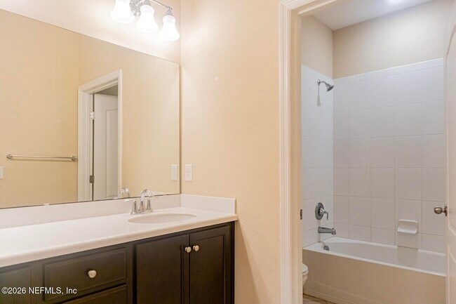 Building Photo - 10104 Bedford Lakes Ct