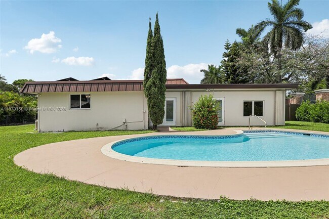 Building Photo - 20 W Tropical Way