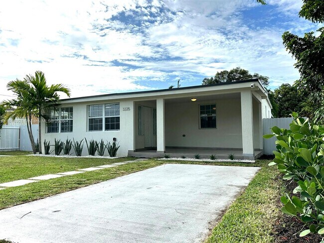 Building Photo - 3335 NW 19th St