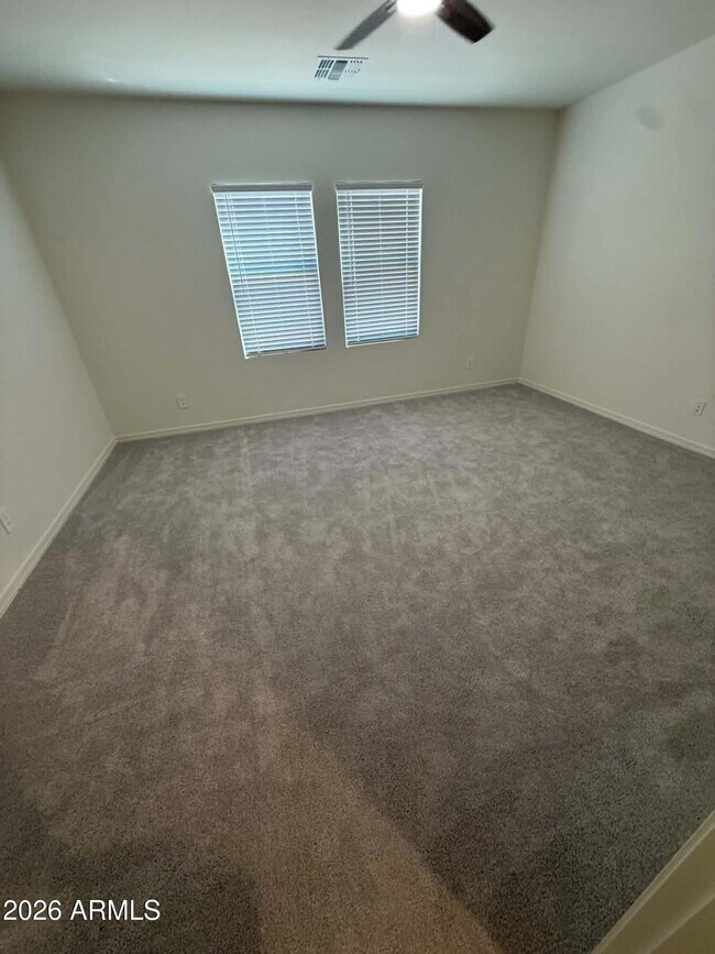 Building Photo - 2073 Driftwood Dr