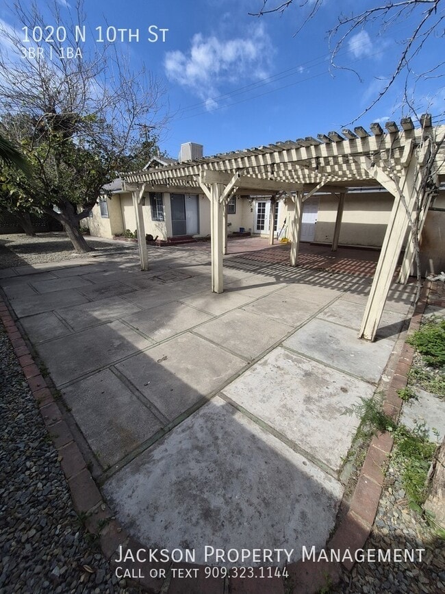 Building Photo - 1020 N 10th St