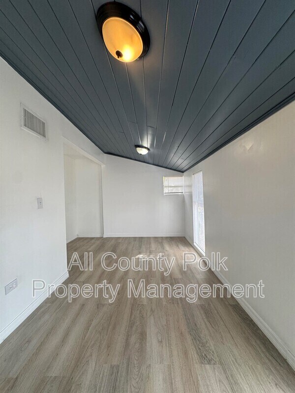 Building Photo - 724 Euclid Ave