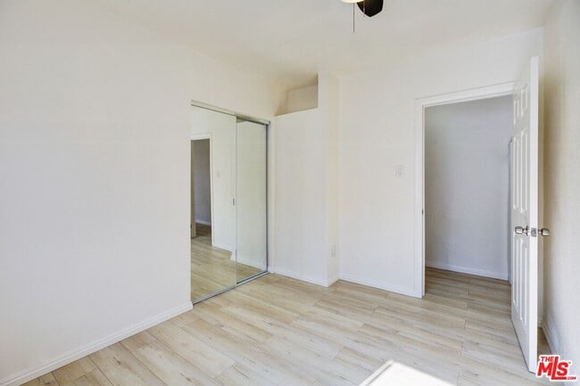 Building Photo - 3659 6th Ave