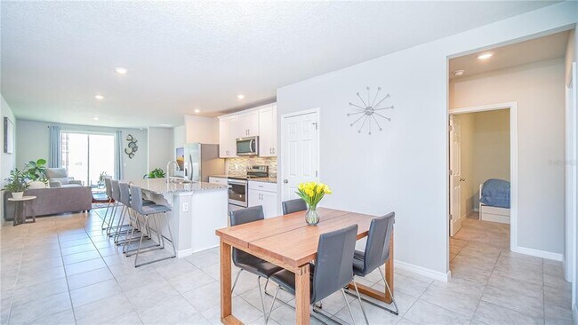 Building Photo - 3881 Marbella Way