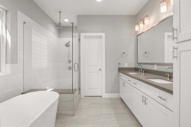 Building Photo - 1214 Upton St