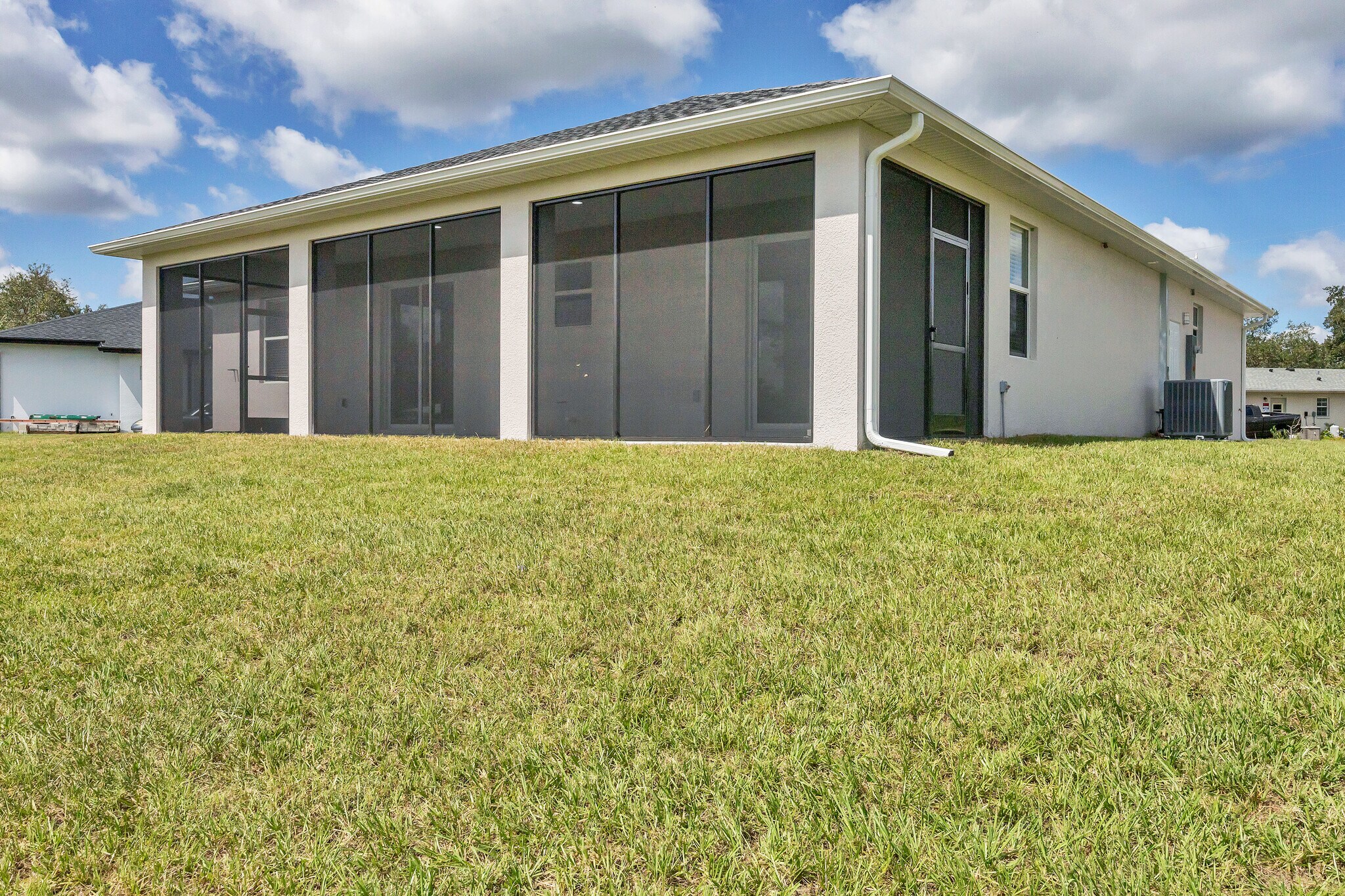 Building Photo - 7807 Chesebro Ave