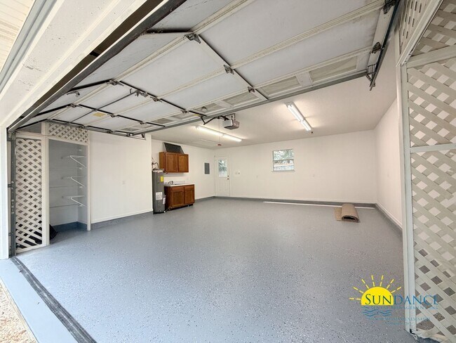 Building Photo - 3 Bedroom Home in sought-after Poquito Bayou with Boat Ramp Access!