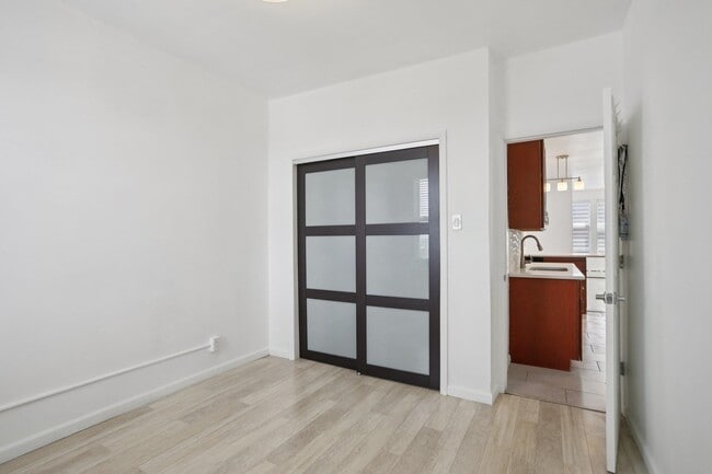 Building Photo - 9021 Smith Ave
