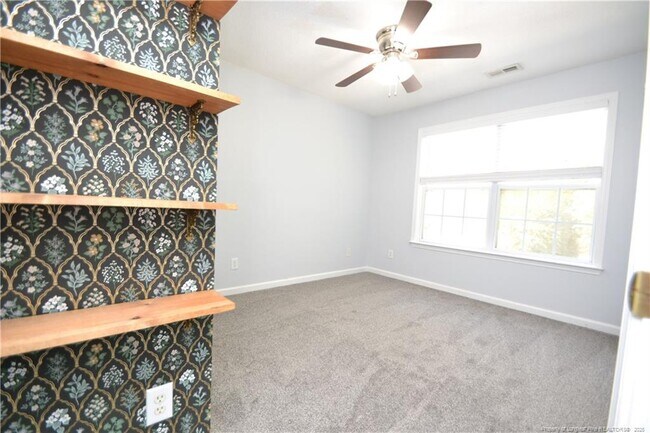 Building Photo - 308 Black Bird Ct