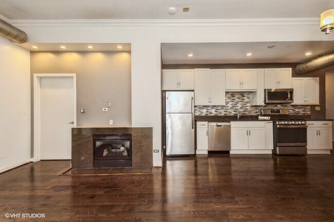 Building Photo - 4537 S Drexel Blvd