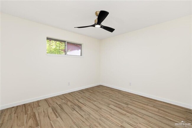 Building Photo - 18 Santa Fe St