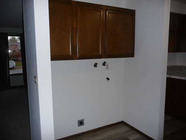 Building Photo - New carpeting