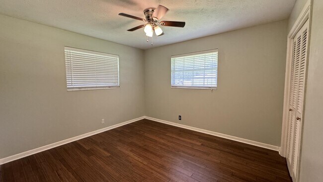 Building Photo - 5051 Thorden Rd