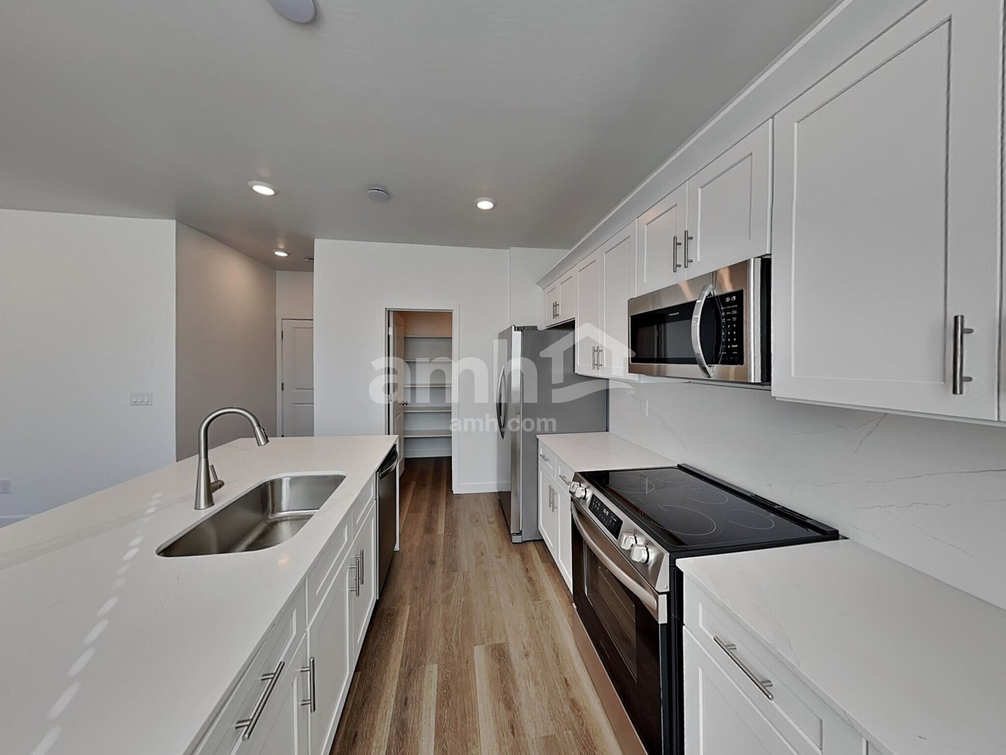 Building Photo - 20177 W Thomas Rd