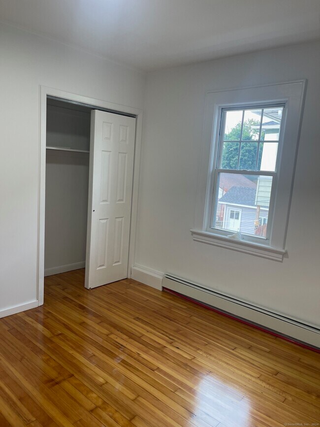Building Photo - 291 Beechmont Ave