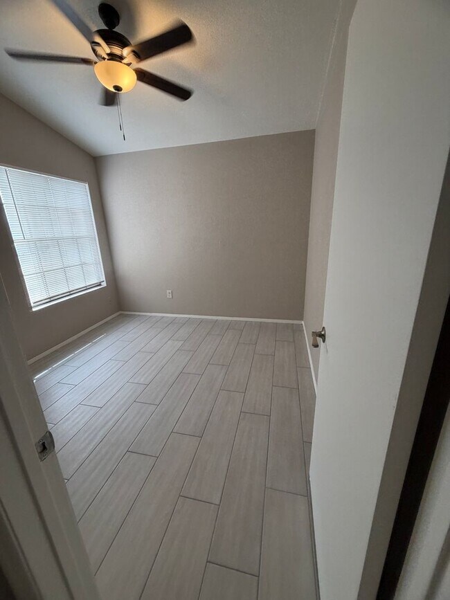 Building Photo - Newly Remodeled Glendale Home