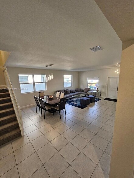 Building Photo - 12736 SW 215th Terrace