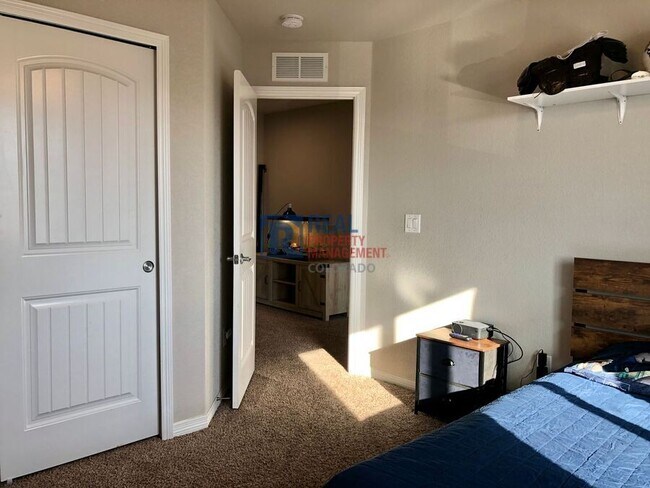 Building Photo - 10724 Matta Dr