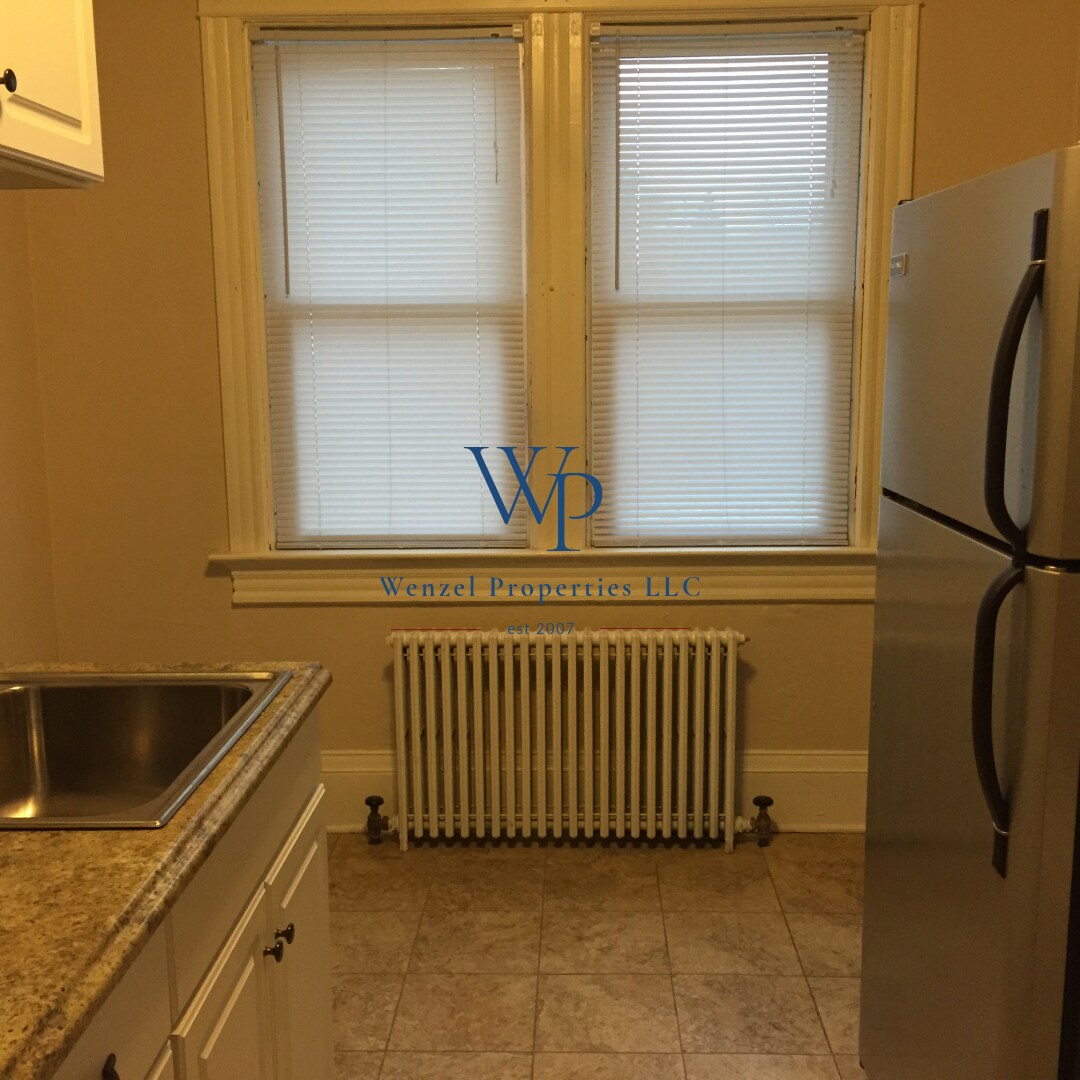 Building Photo - 1215 Marshall St