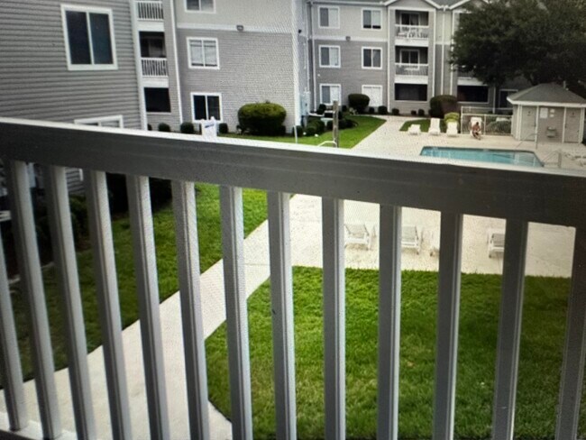 Building Photo - 4000 SW 23rd St