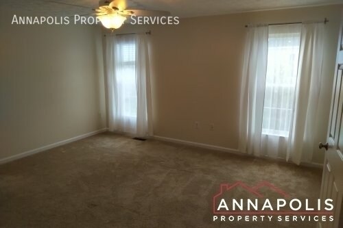 Building Photo - 709 Rock Elm Ct