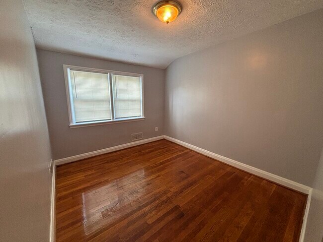 Building Photo - 3 bedrooms in 21239